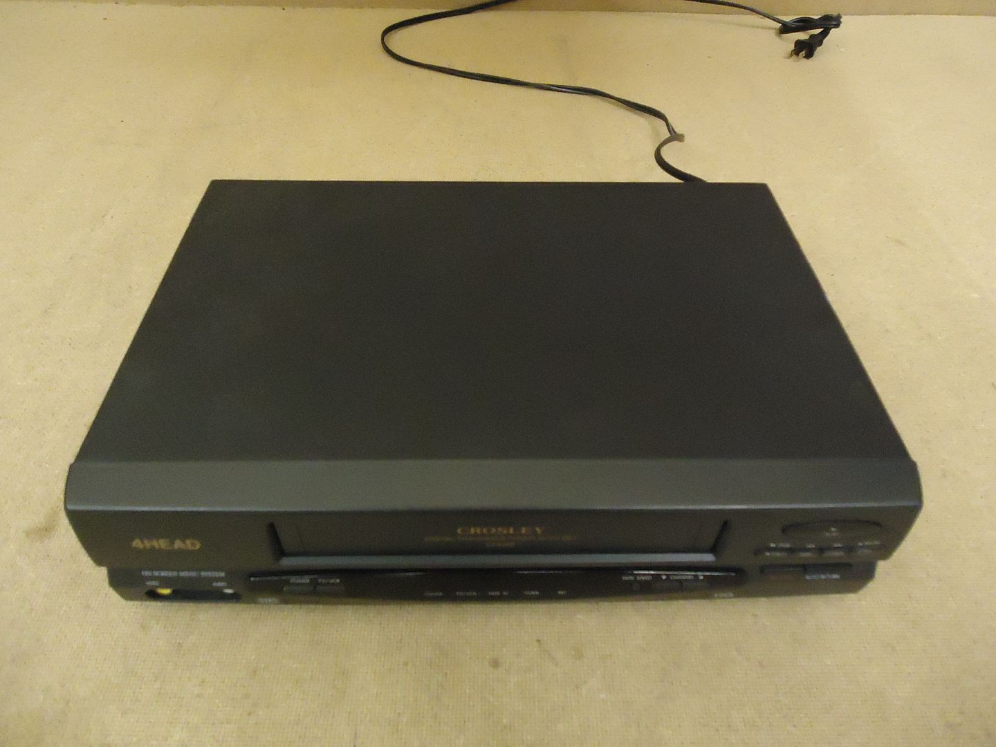 crosley video cassette recorder black 4head cf426e